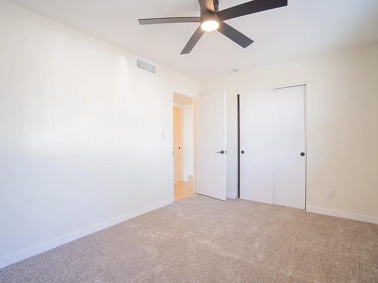 3142 N 78th Dr — Photo 13