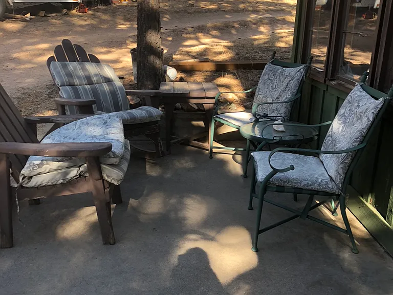 Evergreen Ln — Photo 2