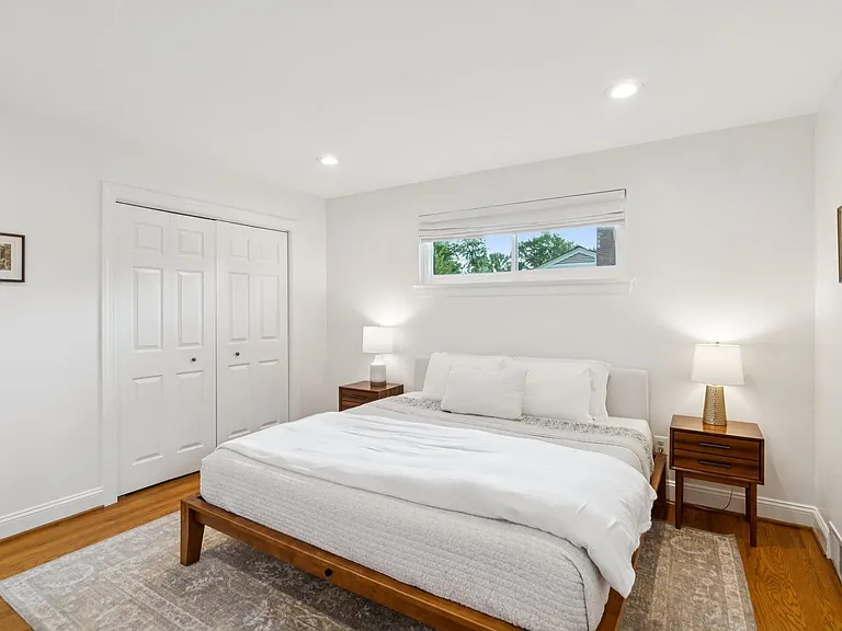 7412 Farnum St — Photo 12