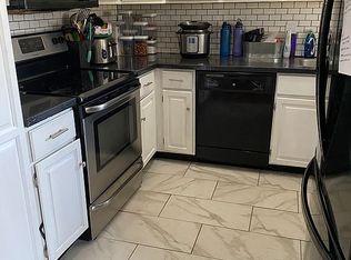 1116 Dauphine Ln, Ballwin, MO