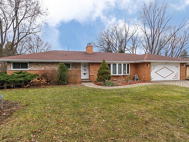 1st image of 17 S Wildwood Dr