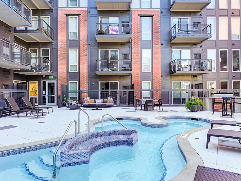 The Flats at West End — Photo 5
