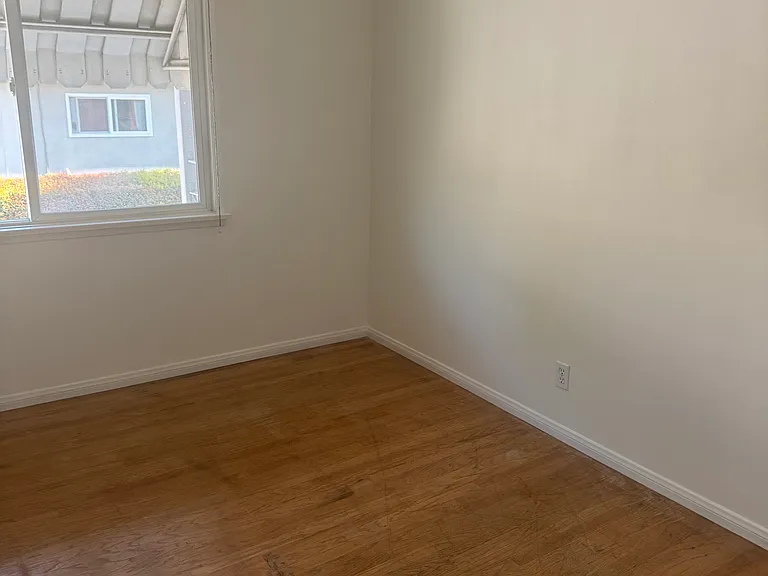 156 N Baldwin Ave #160 — Photo 6