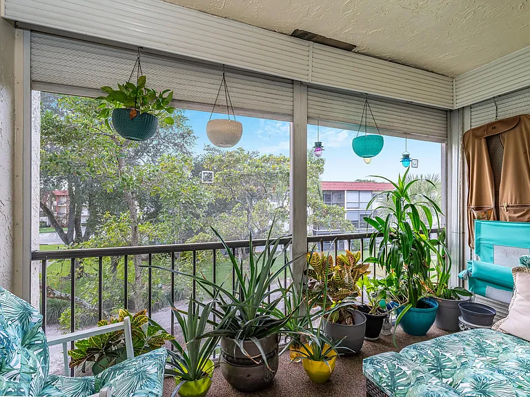 8911 S Hollybrook Blvd #306 — Photo 17