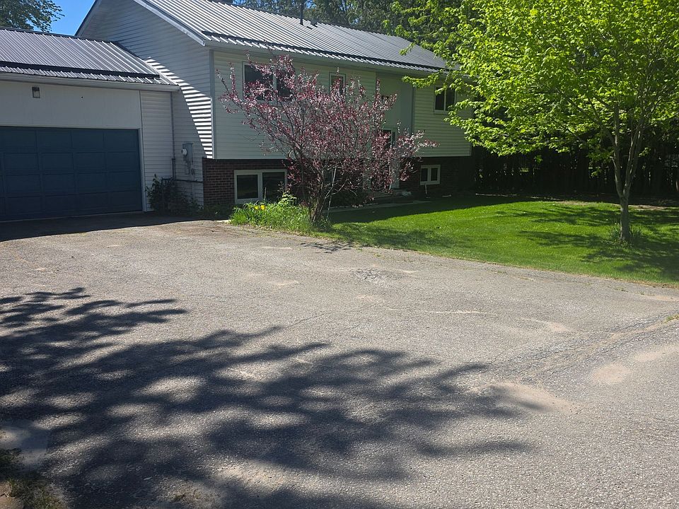 1st image of 859 Lakeshore Rd E