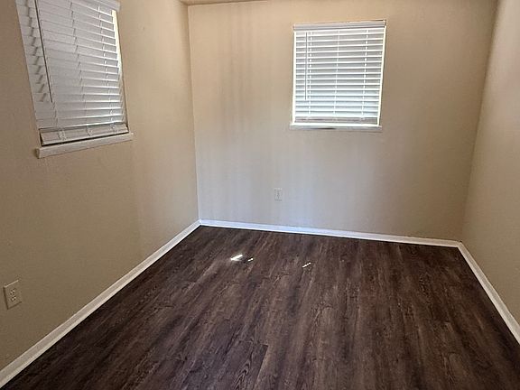 2nd image of 12 E Colcord Ave
