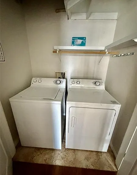 330 Austin Ave #208 — Photo 8