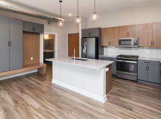 400 SW 7th St #304, Des Moines, IA 50309