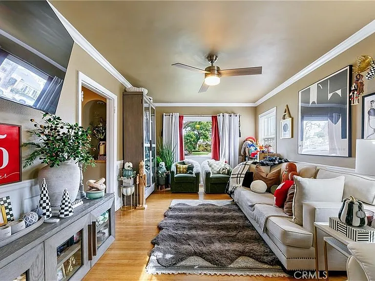 3907 Edgehill Dr — Photo 15