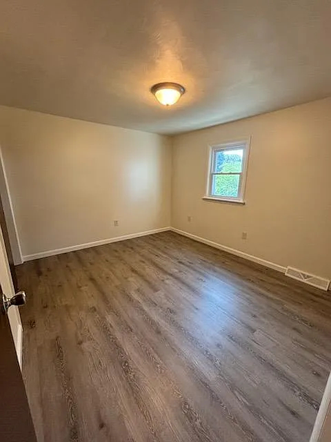 2 bed, $1,295 — Photo 4