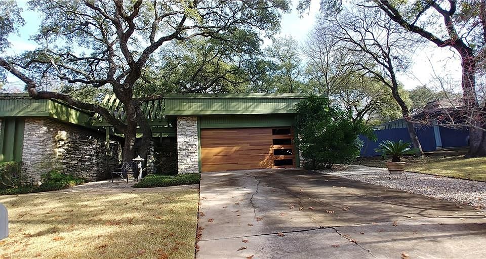 1st image of 4102 Hycrest Dr #B
