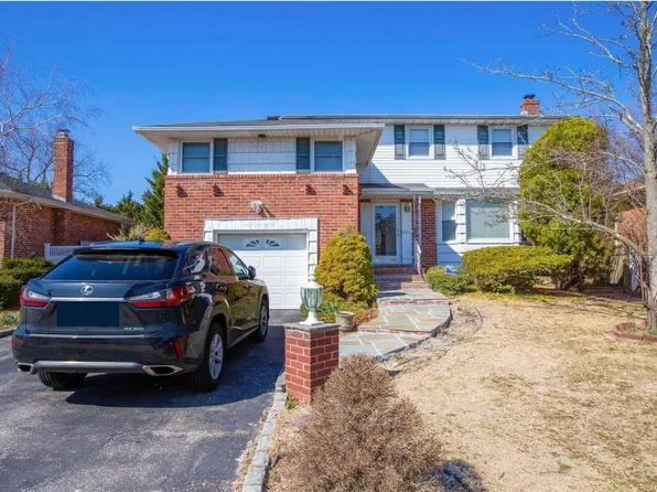 1174 Day Street, Seaford, NY 11783
