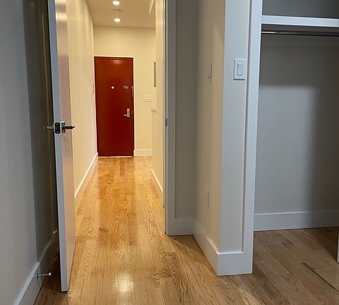 2nd image of 11 Stanton St #5DB