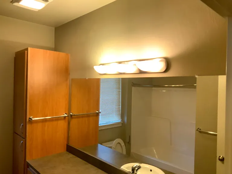 585 E 14th Ave #5 — Photo 9