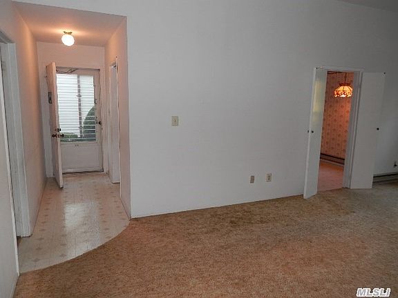 5th image of 604 Alden Ct E
