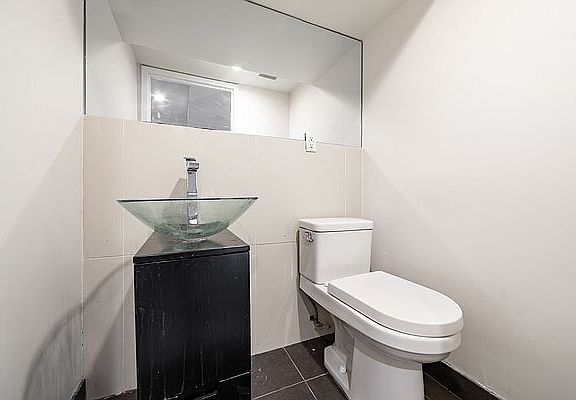 4th image of 30 Claver Pl #E1