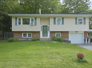 63 Sutton Park Rd, Poughkeepsie, NY 12603