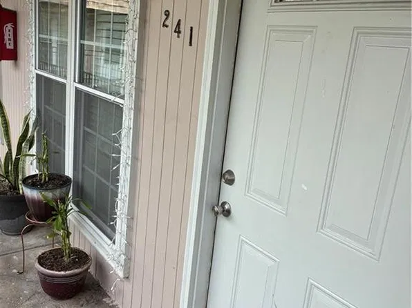 6320 Riverside Dr APT 241, Metairie, LA 70003