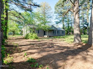 1653 Barr Rd, Coldwater, MS 38618