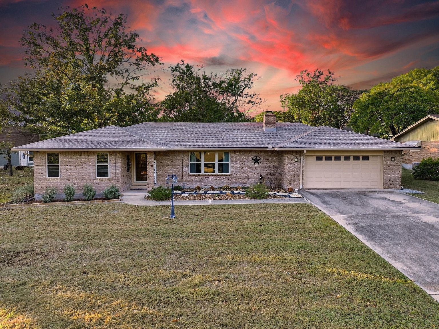118 Timber Ln, Kerrville, TX 78028 | Zillow