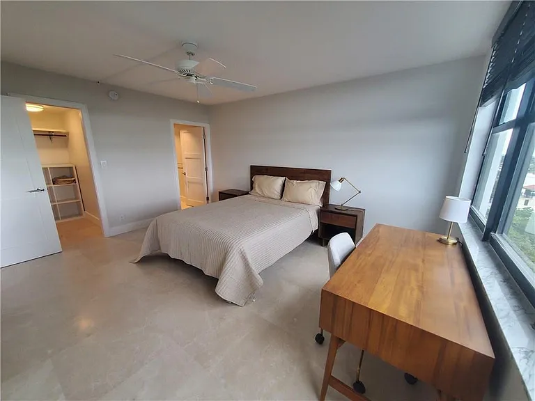 1401 N Riverside Dr #807 — Photo 29