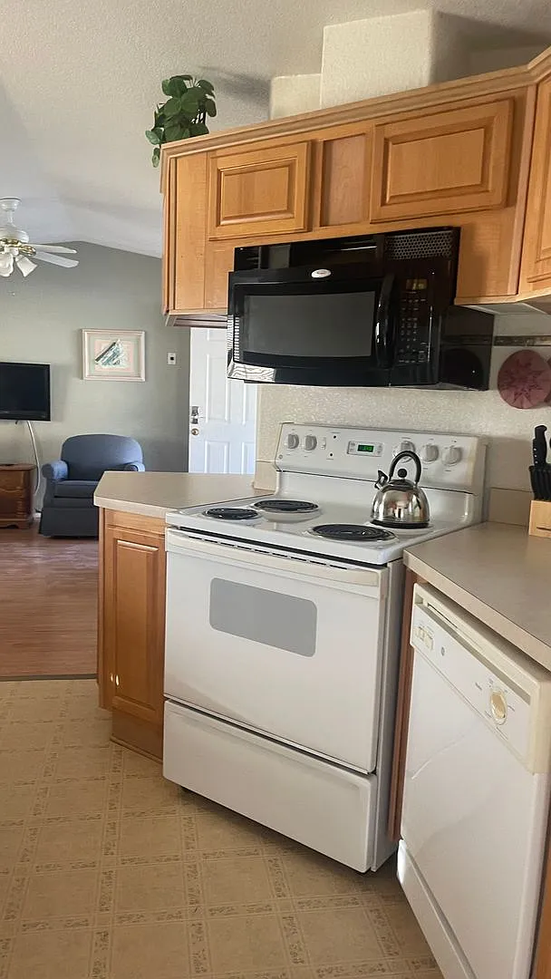 Furnished home for RENT in Niland — Photo 1