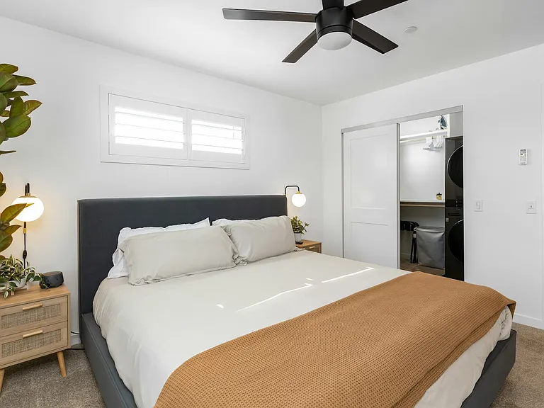 King Size bed with washer/dryerr in your walk-in closet.
