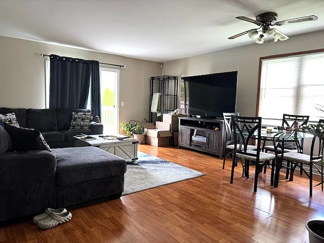 3448 Grandville Ave — Photo 2