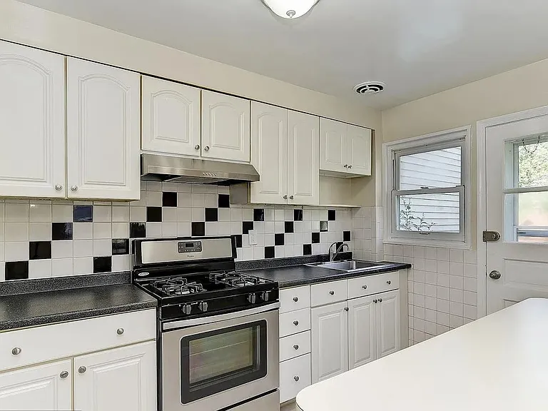 7428 W Park Dr — Photo 5