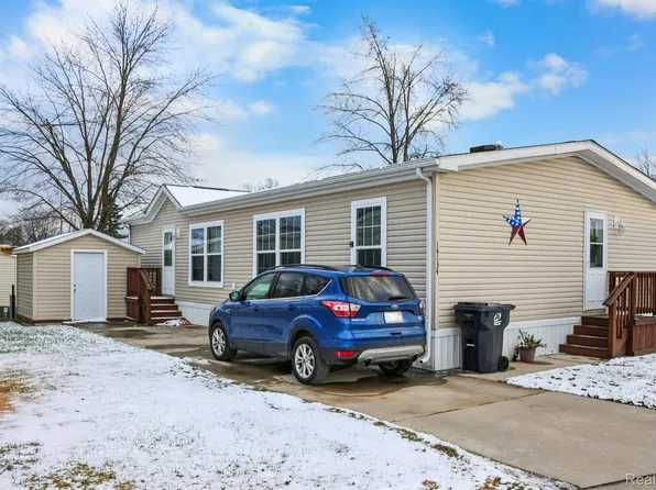 14134 B Dr, Plymouth, MI 48170