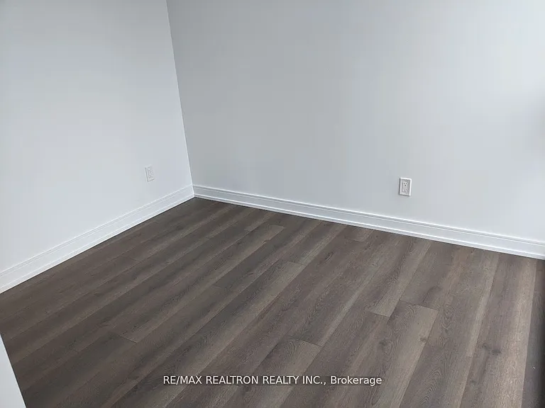 3 Gloucester St #1009 — Photo 17