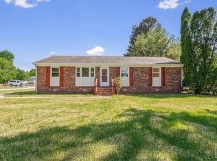 2001 Point Of Rocks Rd, Chester, VA 23836