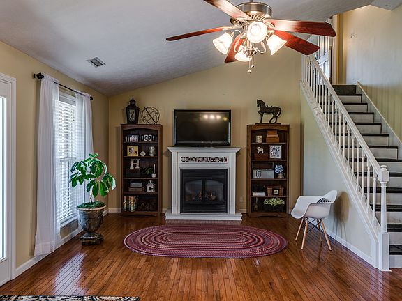 4th image of 2923 Old Walton Cir