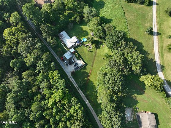 4th image of 2118 Franklin Ln