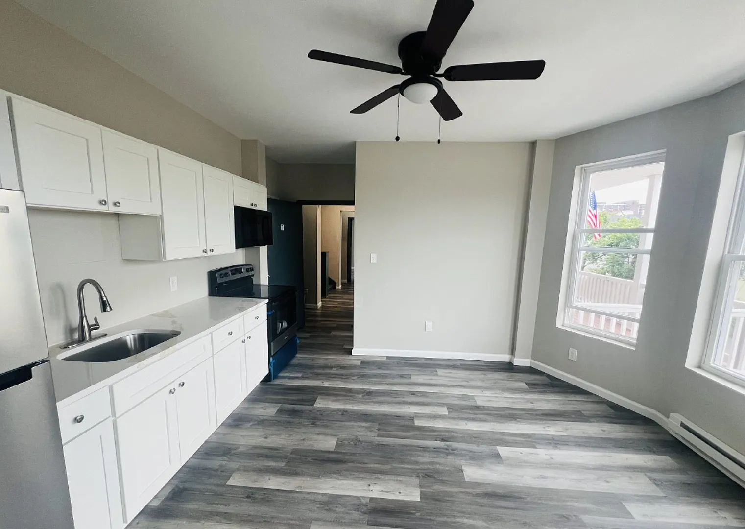 1513 Vine Street — Photo 4