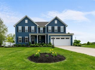 9565 Winfield Ln, North Ridgeville, OH 44039