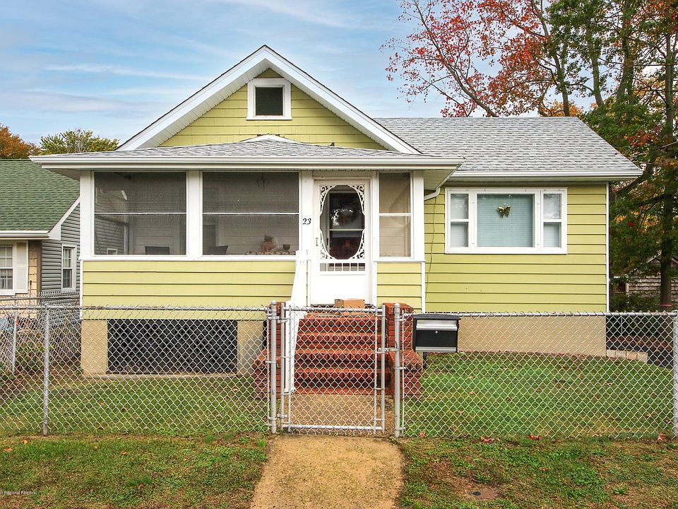 1st image of 23 Briarcliff Pl