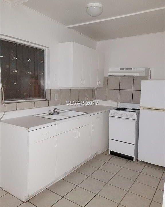 2nd image of 3958 E Carey Ave APT 1