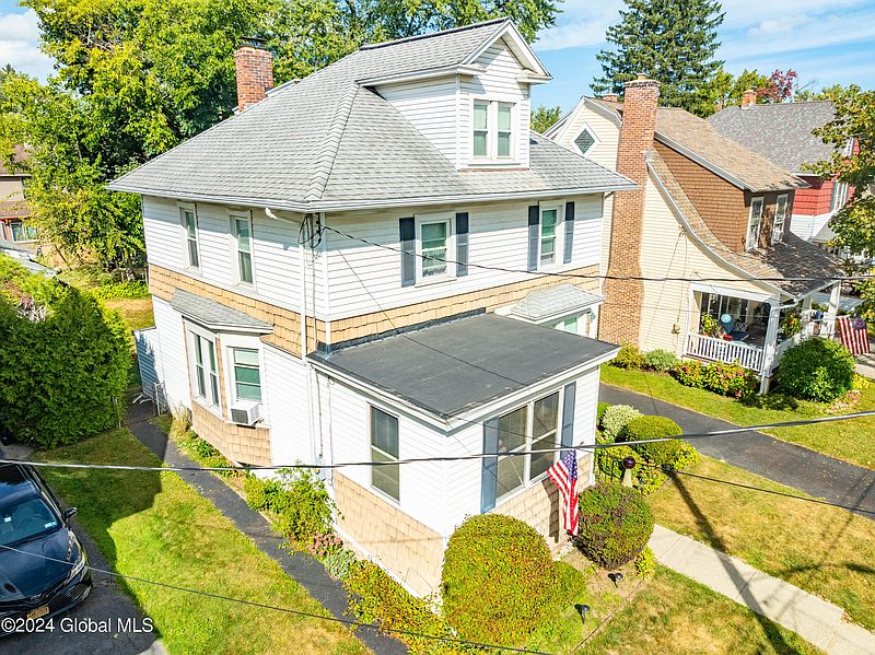 5th image of 37 Glendale Avenue
