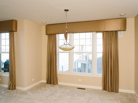 3rd image of 305 Sundown Ct Unit F