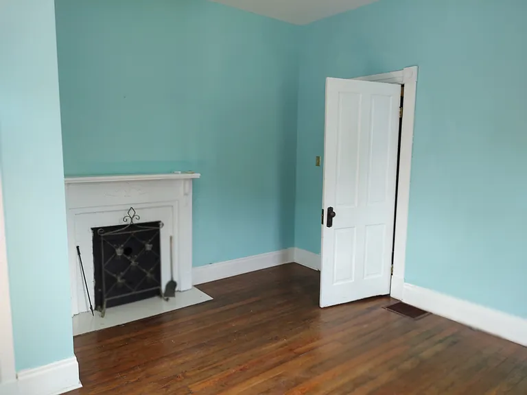 150 N Ashland Ave #1 — Photo 7
