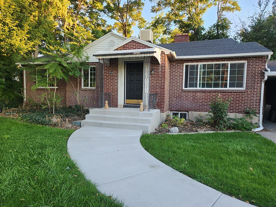 1st image of 1724 E Woodside Dr