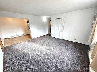 201 N Center Ave APT 3, Garretson, SD 57030