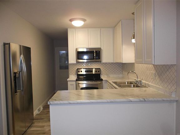 3rd image of 9808 Osage Dr