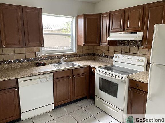 3rd image of 8502 NW 35th St #1