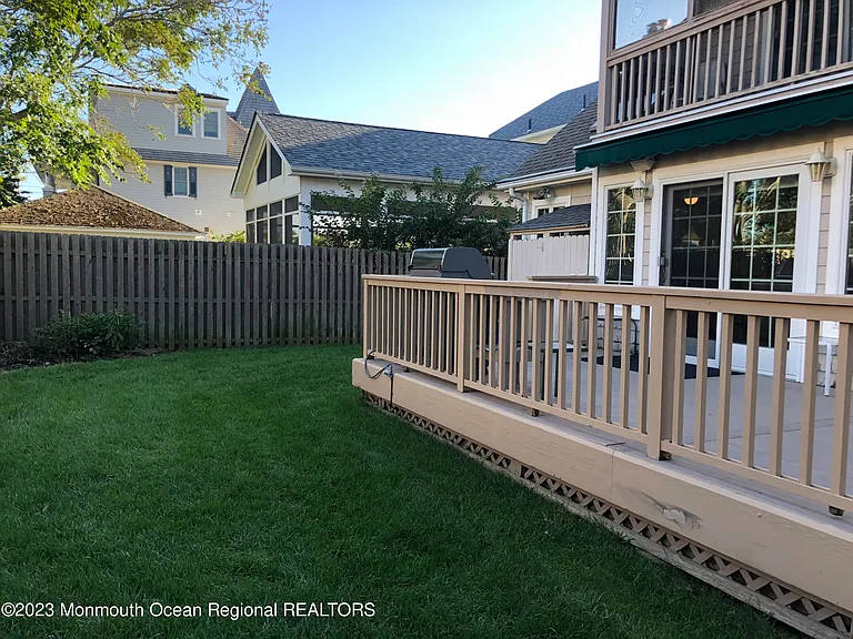 417 Main Ave — Photo 16