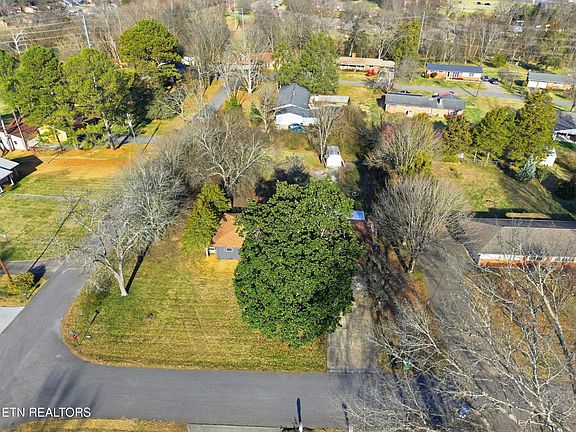 5th image of 3801 Devon Dr