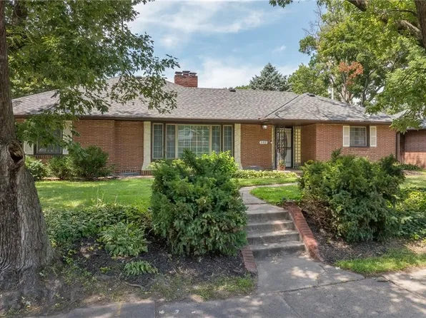 102 N Noyes Blvd, Saint Joseph, MO 64501