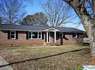 18277 E Limestone Rd, Athens, AL 35613