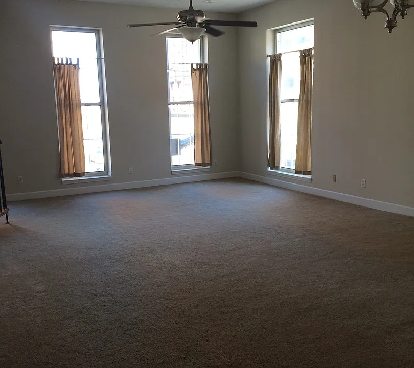 200 S Walnut St #2A